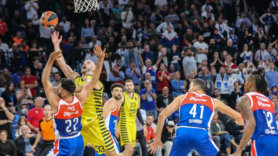 Fenerbahçe Beko, Anadolu Efes’i konuk edecek